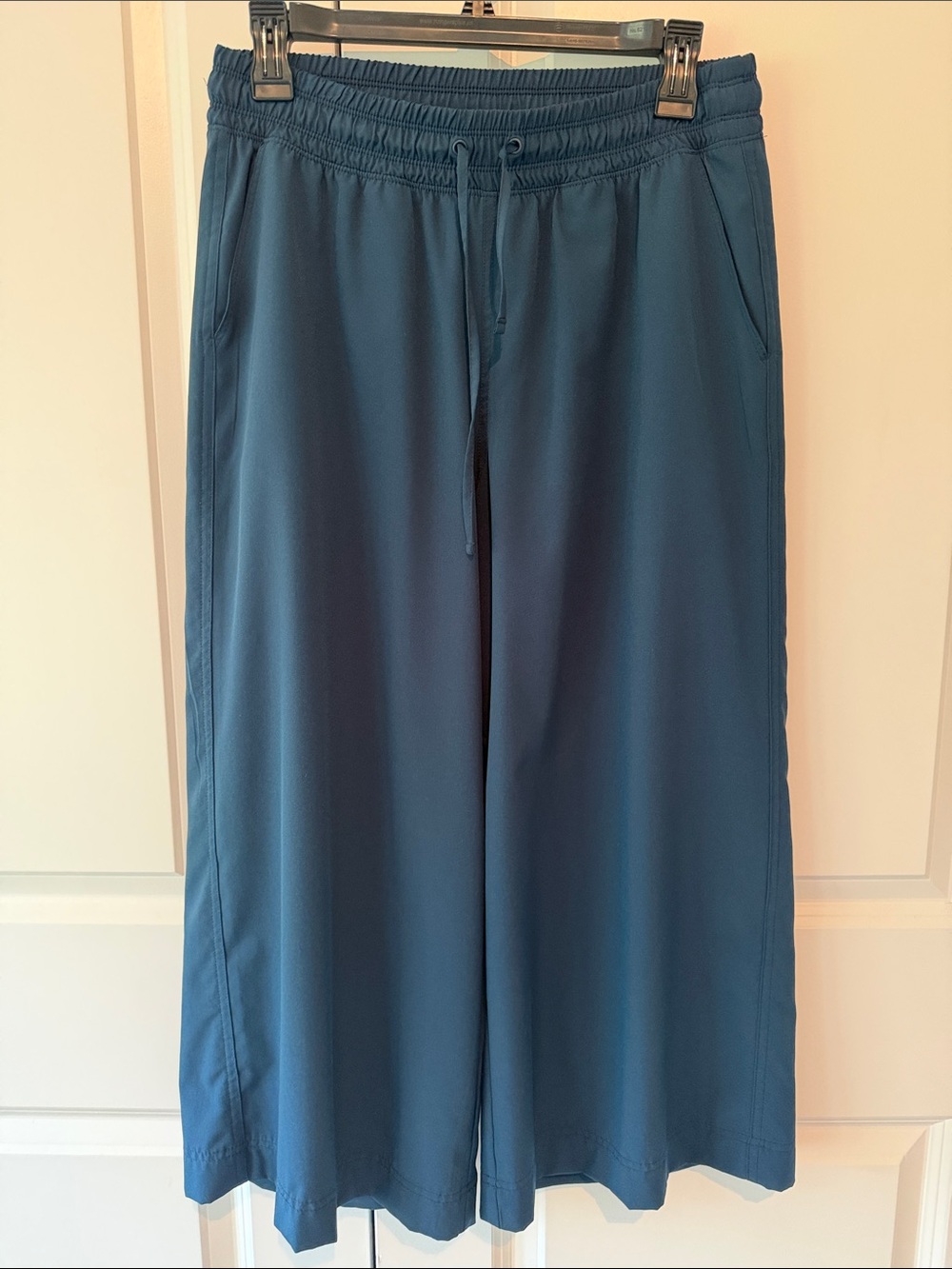 Old Navy Wide Leg Crop